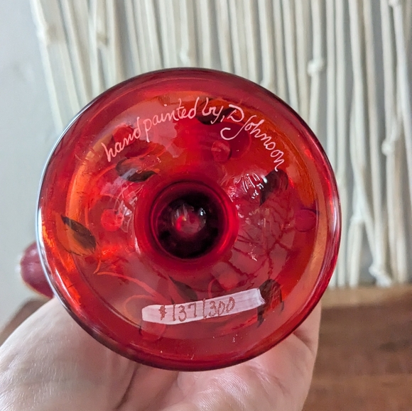 Fenton 100th Anniversary Founder’s Ruby Red Vase With Base Stretch Glass Signed - Picture 5 of 5